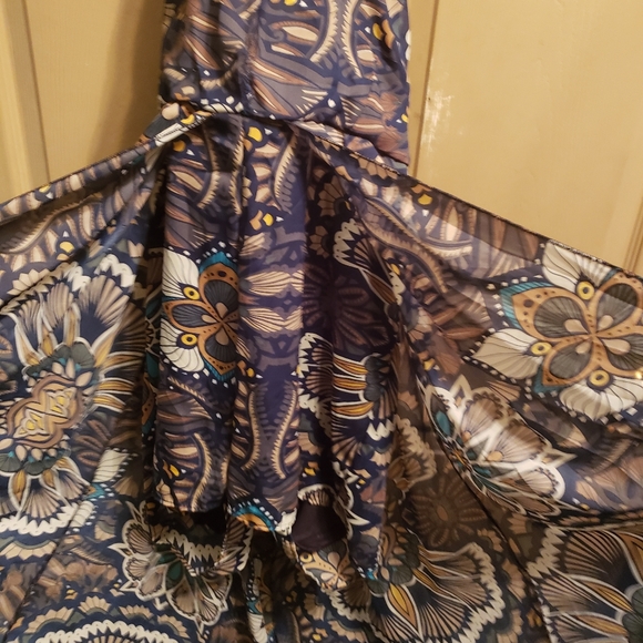 Romper - Picture 2 of 5